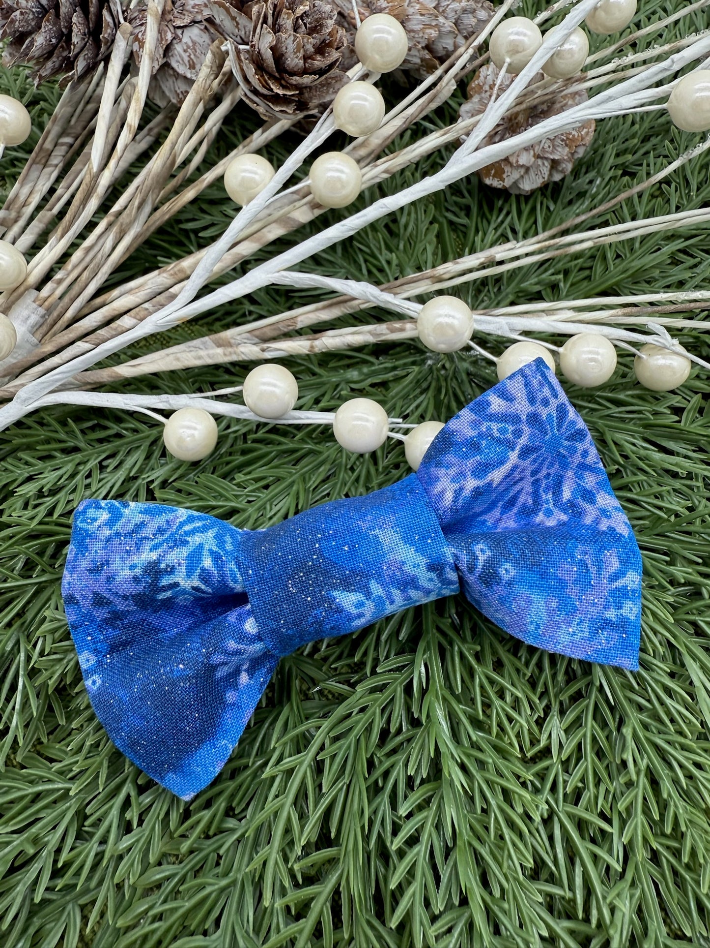 Let It Snow Slide-on Bow-tie