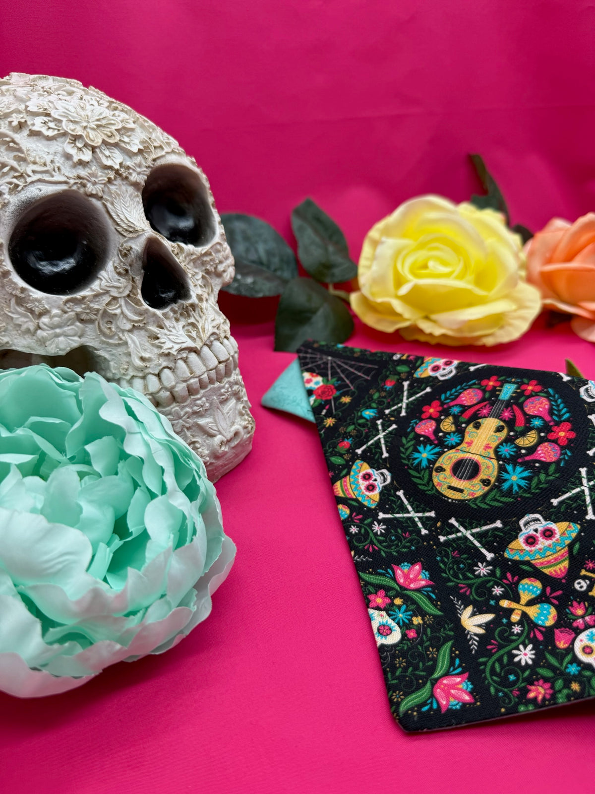 Feliz Día de los Muertos Slide-on Bandana
