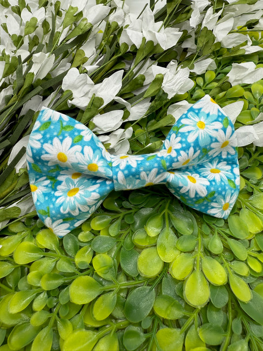 White Daisies Slide-on Bow-tie