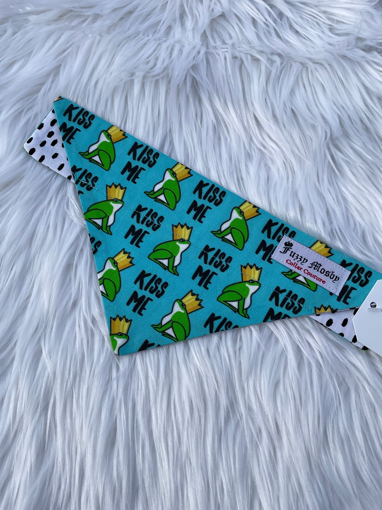 Kiss Me Slide-on Bandana